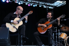nice-guitar-duet_contes-paioun-ven-2012_8